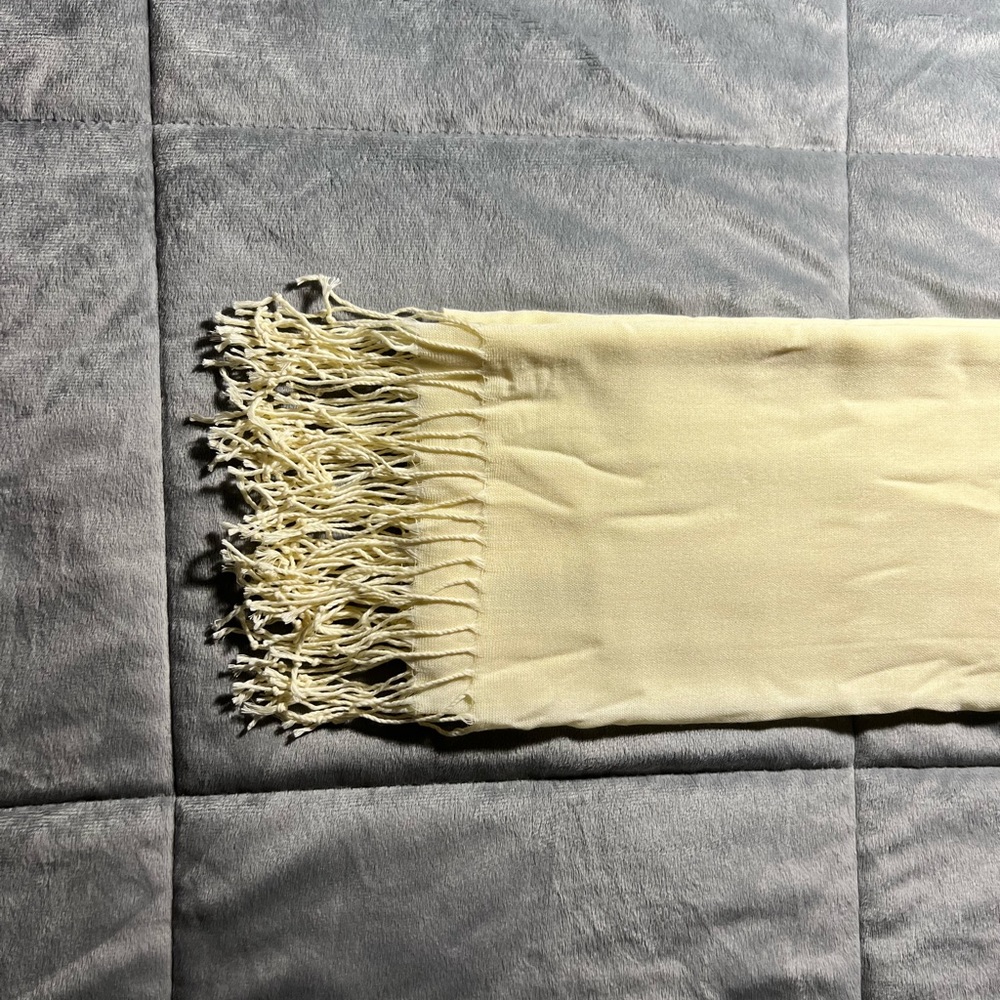 Light yellow shawl